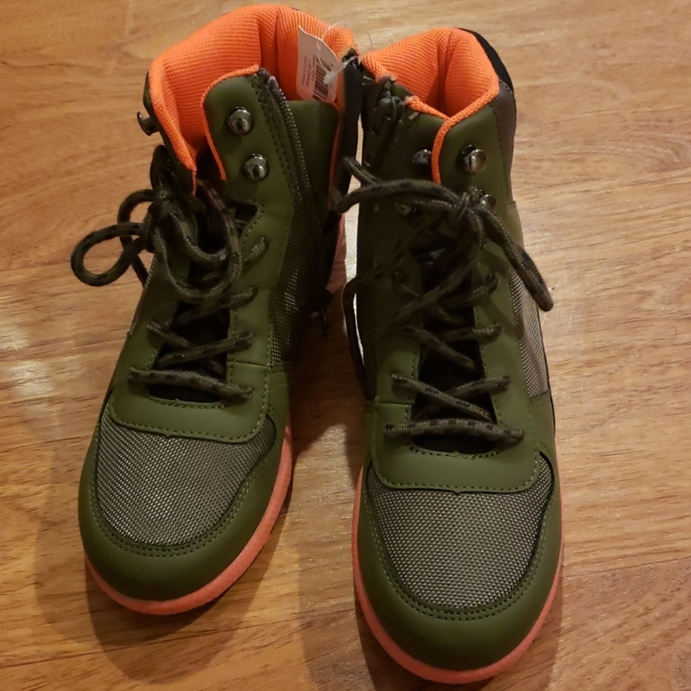 Sneakers